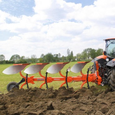 Charrue KUBOTA RM2000