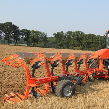 Charrue KUBOTA RM3000V