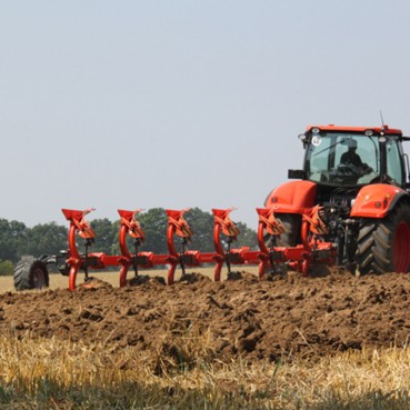 Charrue Kubota RM3005V