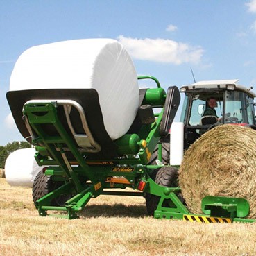 Enrubanneuse de balles rondes McHale 991 High speed